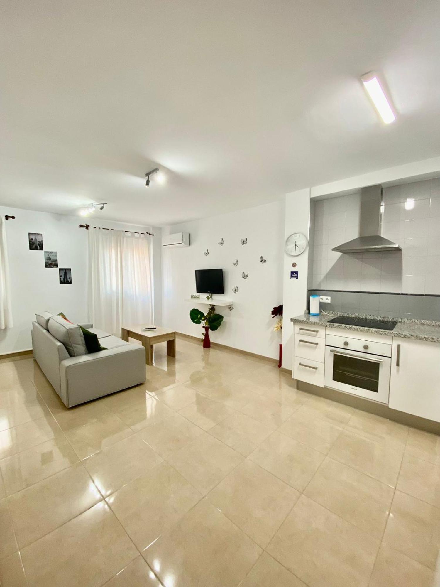 “Smile Nerja” Chic Apartment With Wifi, 4 Guests Extérieur photo