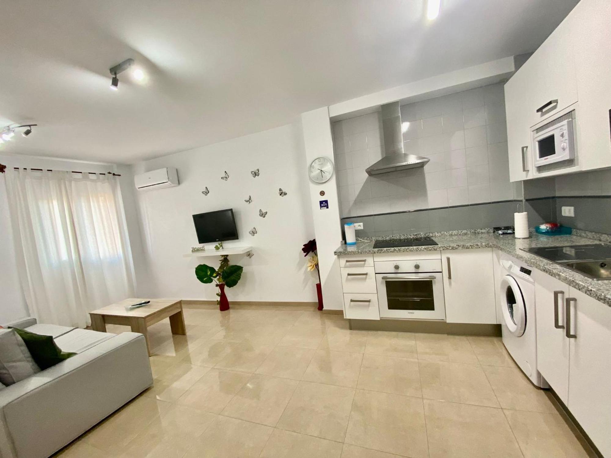“Smile Nerja” Chic Apartment With Wifi, 4 Guests Extérieur photo